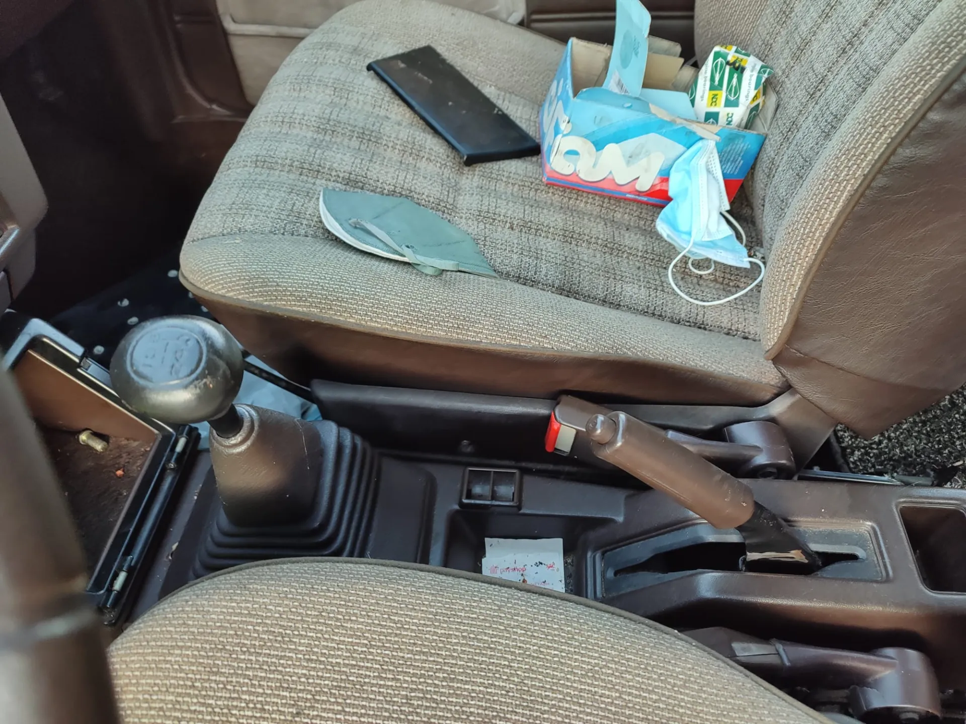 Corolla Sedan  TOYOTA Corolla Sedan (_E18_, ZRE17_) Imagem-20